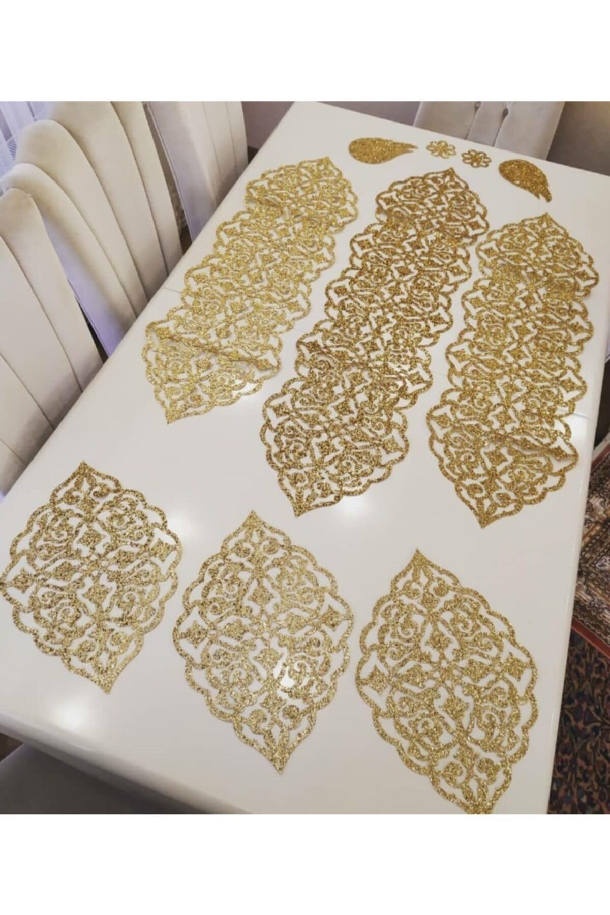 Table Runner - طقم مفرش طاولة وفوط مائدة من